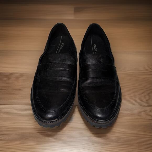 Ecco Women’s Modtray Black Leather Penny Loafers Chunky Lugged Rubber US 7-7.5 - Picture 1 of 9